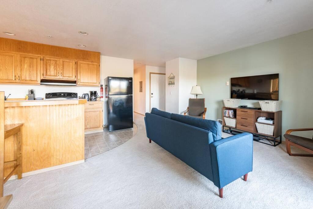 Cozy 2 Bedroom Condo Walking Distance From The Beach Ocean Shores Eksteriør billede