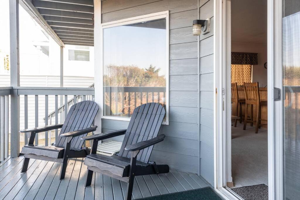Cozy 2 Bedroom Condo Walking Distance From The Beach Ocean Shores Eksteriør billede