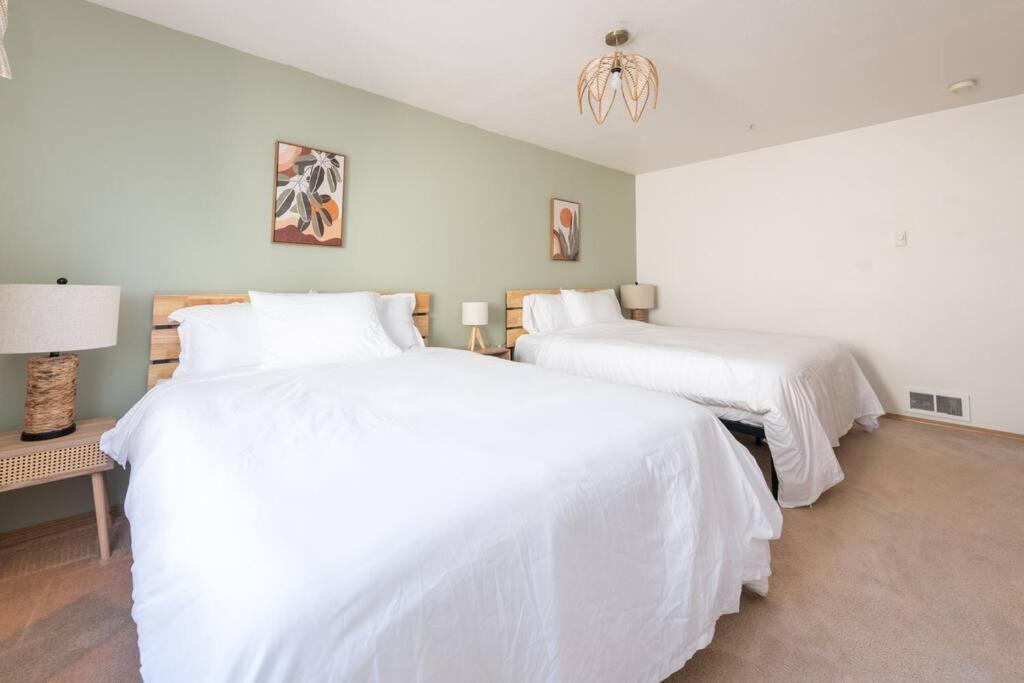 Cozy 2 Bedroom Condo Walking Distance From The Beach Ocean Shores Eksteriør billede